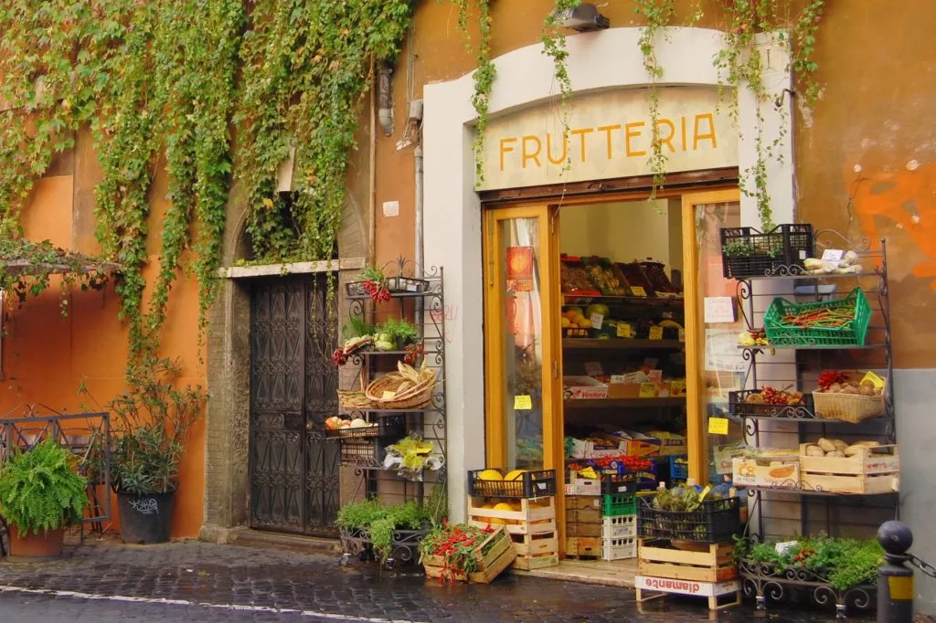 Zatybrze - sklepik przydrożny